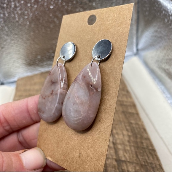 Natural Rose Colored Agate Teardrop Studded Back Earrings - Picture 3 of 5